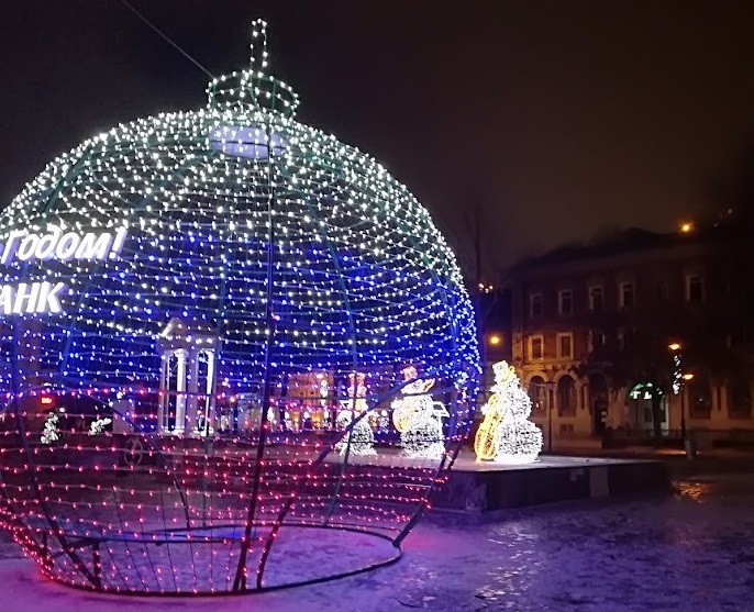 Елки, гирлянды, шары, арки. Кто и за сколько украсит Нижний Новгород к Новому году 1 Елки, гирлянды, шары, арки. Кто и за сколько украсит Нижний Новгород к Новому году 1