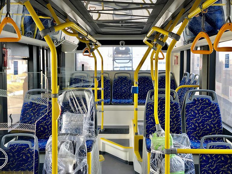 Белые с фирменным стилем: в Красноярск прибыли троллейбусы «Адмирал 6281» 1 Белые с фирменным стилем: в Красноярск прибыли троллейбусы «Адмирал 6281» 1