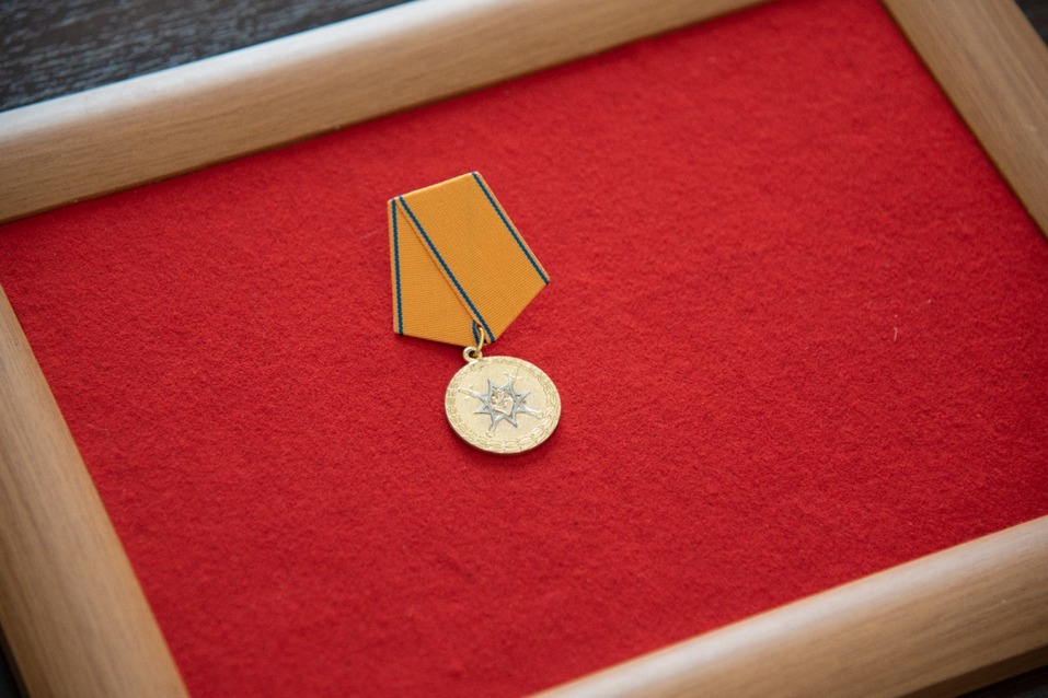 Полицейские из Богучан награждены медалями «За смелость во имя спасения»
1 Полицейские из Богучан награждены медалями «За смелость во имя спасения»
1