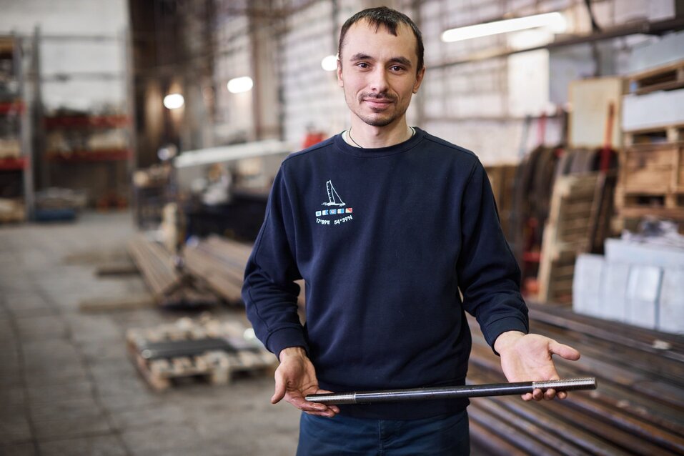 «Думали, какая-то ерунда, кому нужны эти болты в Бангладеше?! А потом позвонил консул»
3 «Думали, какая-то ерунда, кому нужны эти болты в Бангладеше?! А потом позвонил консул»
3