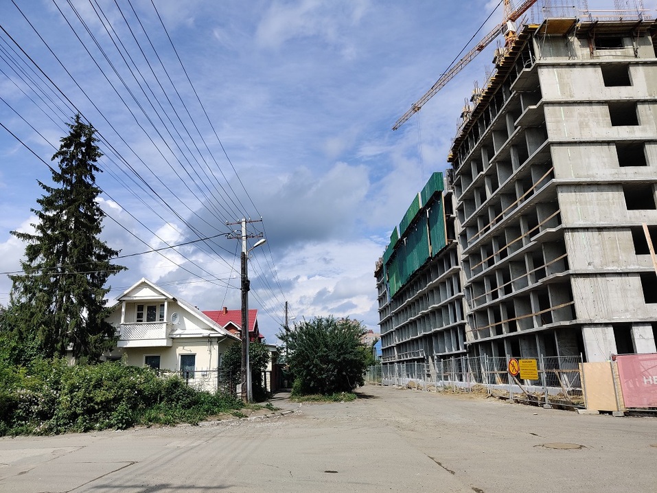 Жителям Уралмаша удалось переиграть застройщиков. Их дома не снесут 1 Жителям Уралмаша удалось переиграть застройщиков. Их дома не снесут 1