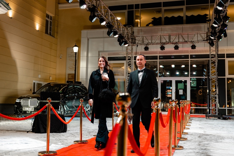 «Вместе нам все под силу, победим и пандемию». Как вручали премию «Человек года — 20/21» 1 «Вместе нам все под силу, победим и пандемию». Как вручали премию «Человек года — 20/21» 1