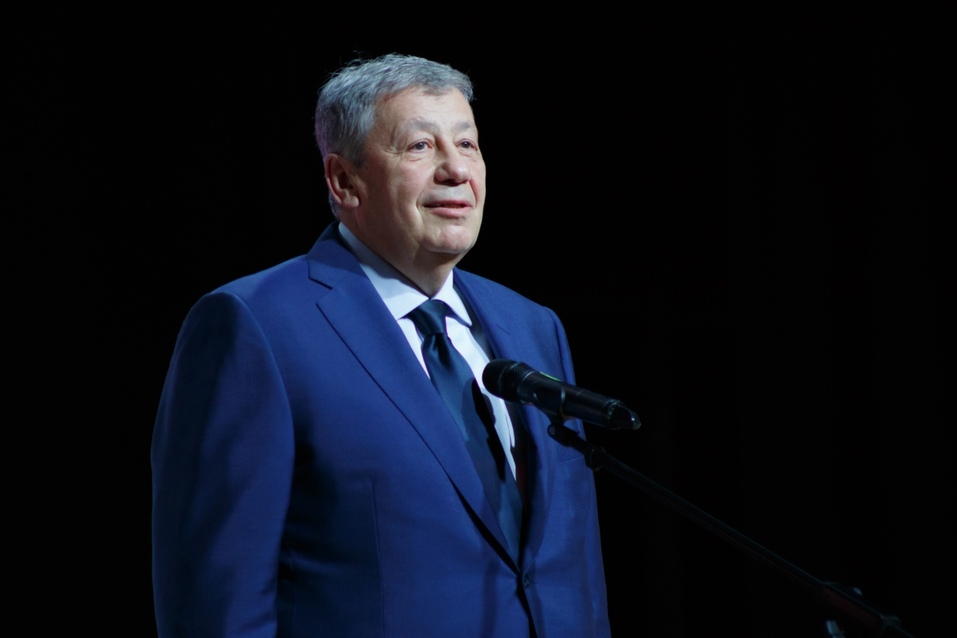 «Вместе нам все под силу, победим и пандемию». Как вручали премию «Человек года — 20/21» 23 «Вместе нам все под силу, победим и пандемию». Как вручали премию «Человек года — 20/21» 23