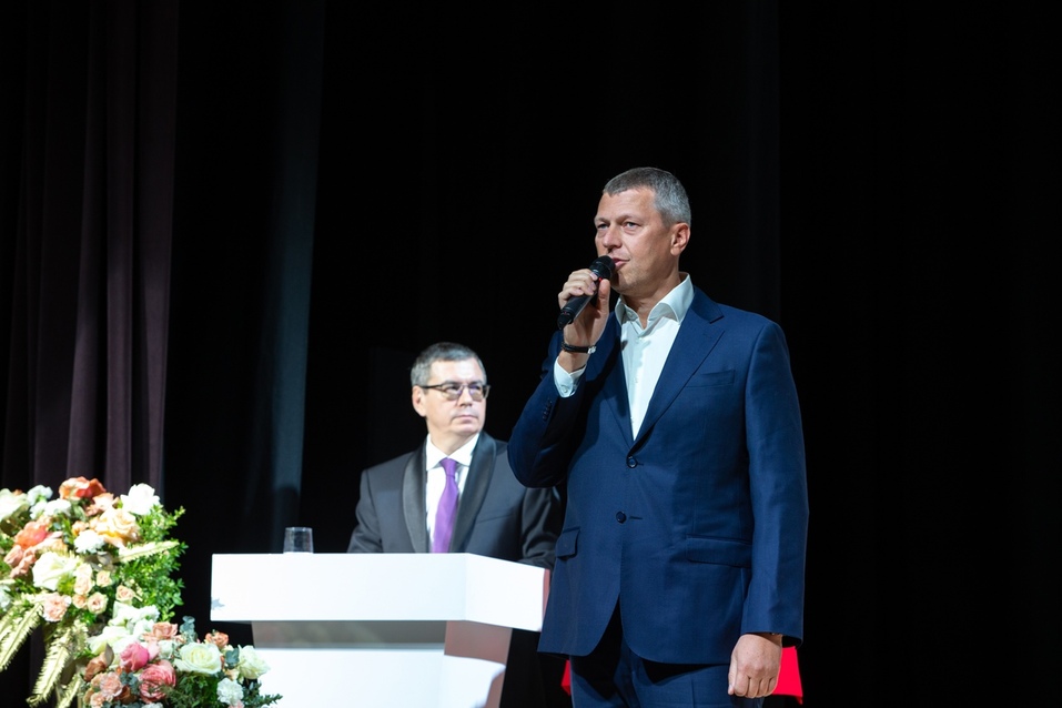 «Вместе нам все под силу, победим и пандемию». Как вручали премию «Человек года — 20/21» 28 «Вместе нам все под силу, победим и пандемию». Как вручали премию «Человек года — 20/21» 28