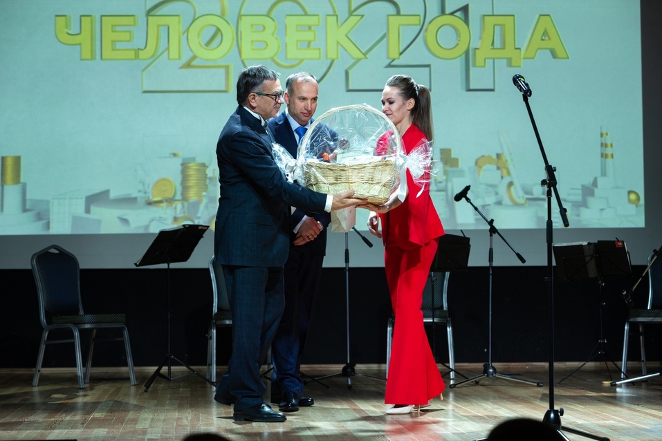 «Вместе нам все под силу, победим и пандемию». Как вручали премию «Человек года — 20/21» 33 «Вместе нам все под силу, победим и пандемию». Как вручали премию «Человек года — 20/21» 33