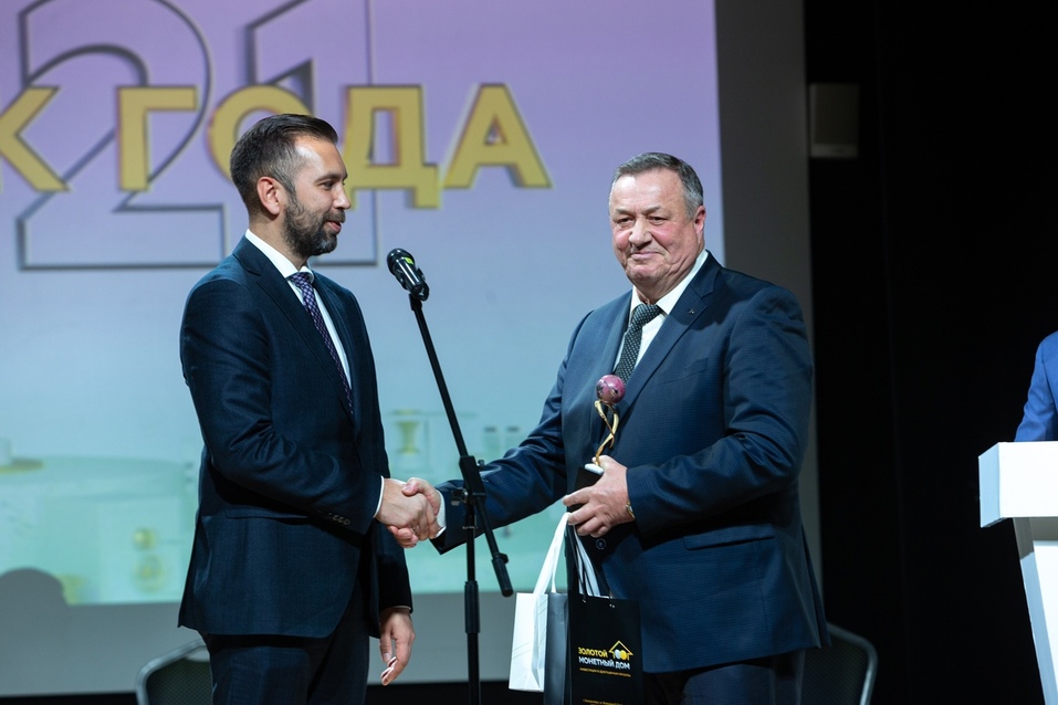 «Вместе нам все под силу, победим и пандемию». Как вручали премию «Человек года — 20/21» 35 «Вместе нам все под силу, победим и пандемию». Как вручали премию «Человек года — 20/21» 35