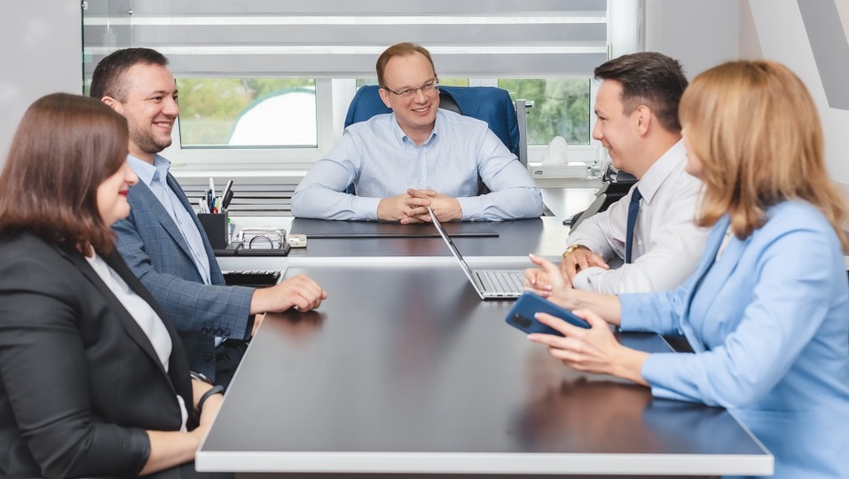 В гонке за лидерство с помощью цифровой трансформации 1 В гонке за лидерство с помощью цифровой трансформации 1