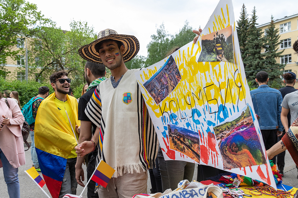 «Внимание и индивидуальный подход». Проректор ННГУ о работе с иностранными студентами 2 «Внимание и индивидуальный подход». Проректор ННГУ о работе с иностранными студентами 2