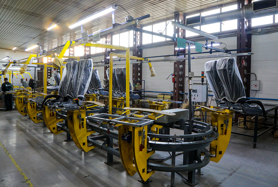 Карусельный конвейер для сборки пассажирских сидений Карусельный конвейер для сборки пассажирских сидений