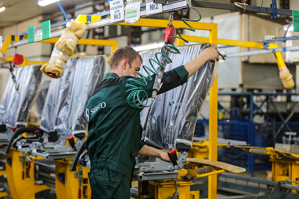 Карусельный конвейер для сборки пассажирских сидений Карусельный конвейер для сборки пассажирских сидений