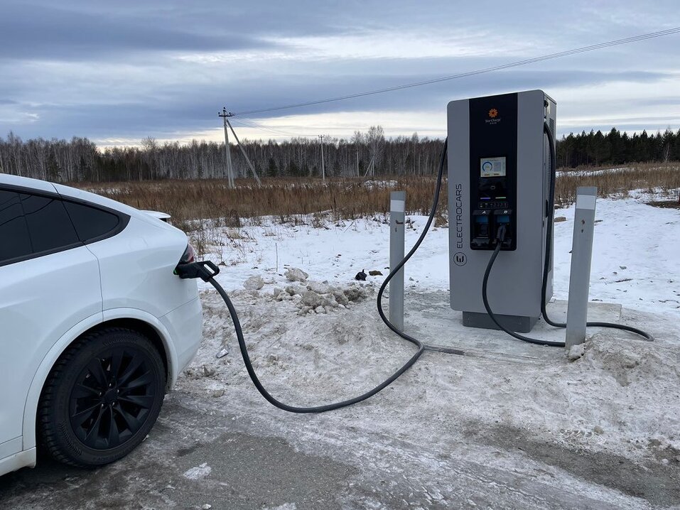 На трассе Челябинск — Екатеринбург появилась первая экспресс-заправка для электромобилей 1 На трассе Челябинск — Екатеринбург появилась первая экспресс-заправка для электромобилей 1