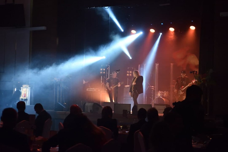 «Екатерининская ассамблея»: уникальная коллекция зажигалок Высоцкого и рекорд по сборам 3 «Екатерининская ассамблея»: уникальная коллекция зажигалок Высоцкого и рекорд по сборам 3