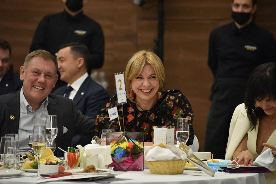 «Екатерининская ассамблея»: уникальная коллекция зажигалок Высоцкого и рекорд по сборам 23 «Екатерининская ассамблея»: уникальная коллекция зажигалок Высоцкого и рекорд по сборам 23