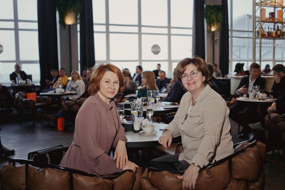 Годный контент, формула успеха, пилотный проект в пандемию. Главное с бизнес-завтрака DK 14 Годный контент, формула успеха, пилотный проект в пандемию. Главное с бизнес-завтрака DK 14