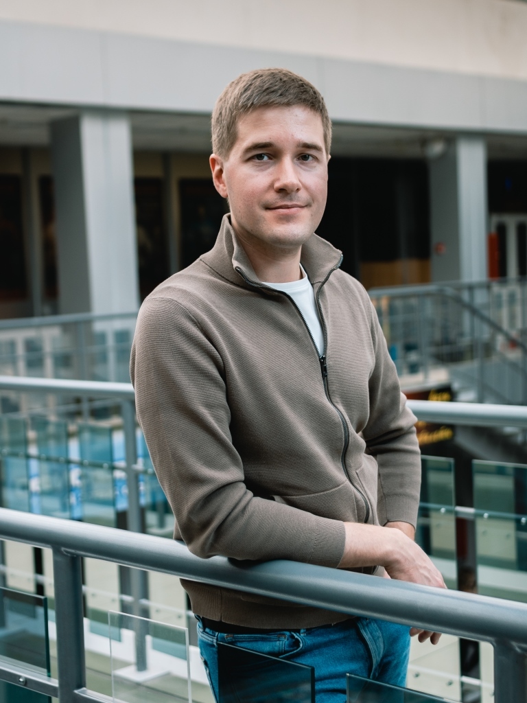 Смысл в смысле. Как и зачем в Новосибирск пришел SPAR 1 Смысл в смысле. Как и зачем в Новосибирск пришел SPAR 1