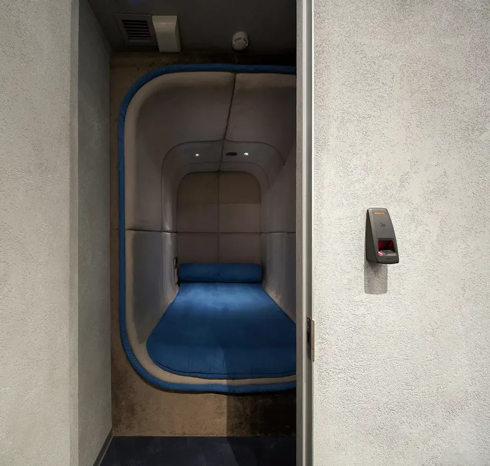 Юлия Шадрина — об офисе, из которого не хотят уходить сотрудники, цене дизайна и трендах 12 Юлия Шадрина — об офисе, из которого не хотят уходить сотрудники, цене дизайна и трендах 12