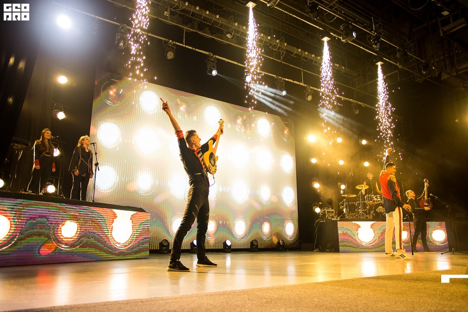 Легендарные рок-хиты Queen: гастроли по графику 2 Легендарные рок-хиты Queen: гастроли по графику 2