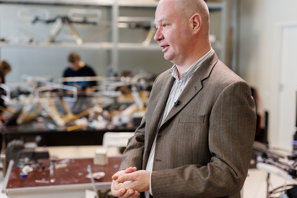 «Мы, как 100 лет назад, пересаживаем людей с лошадей на автомобили. Скепсис огромный» 3 «Мы, как 100 лет назад, пересаживаем людей с лошадей на автомобили. Скепсис огромный» 3