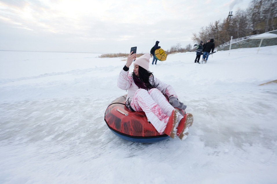 Тюбинги, сноуборд, лыжи, коньки: бывает ли зимний досуг комфортным? 1 Тюбинги, сноуборд, лыжи, коньки: бывает ли зимний досуг комфортным? 1