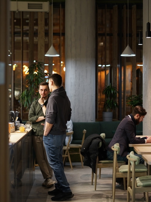 Экс-директор «Лиги ЖКХ» Илья Сотонин стал инвестором сети ресторанов Papa Carlo 1 Экс-директор «Лиги ЖКХ» Илья Сотонин стал инвестором сети ресторанов Papa Carlo 1