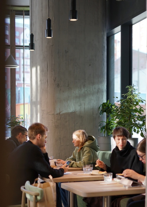 Экс-директор «Лиги ЖКХ» Илья Сотонин стал инвестором сети ресторанов Papa Carlo 2 Экс-директор «Лиги ЖКХ» Илья Сотонин стал инвестором сети ресторанов Papa Carlo 2