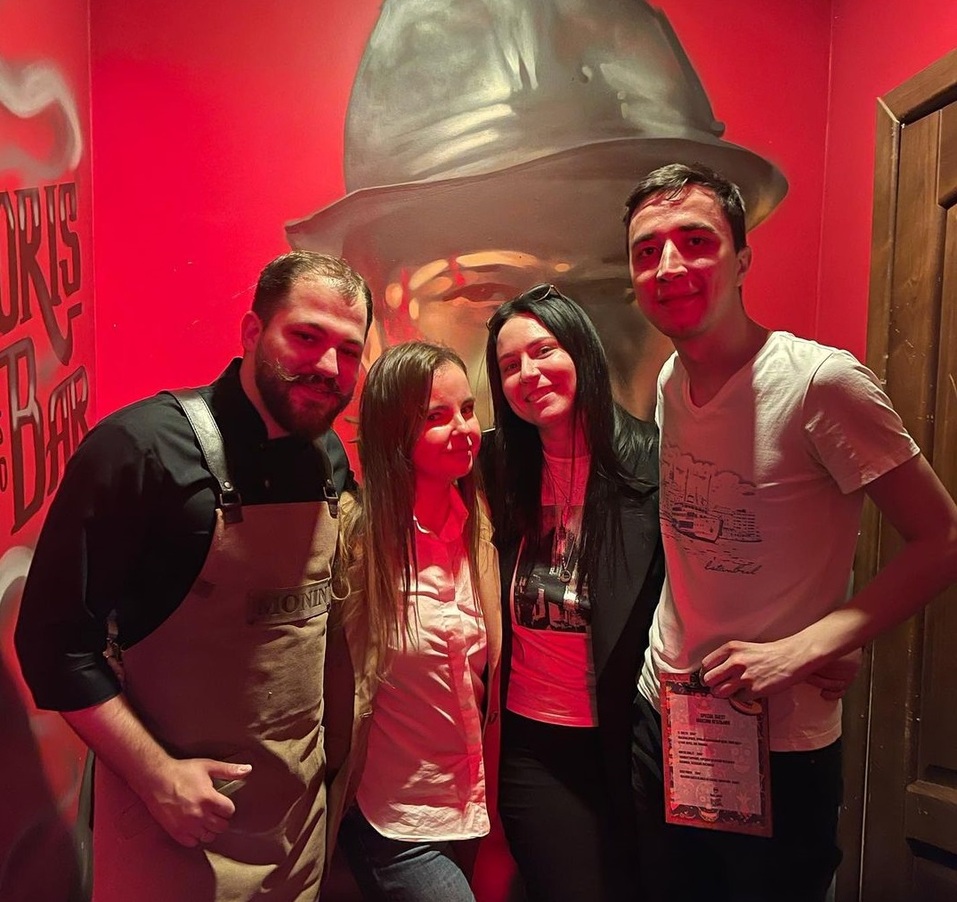 Челябинский ресторатор Татьяна Мизюрина: «Начальник должен быть непредсказуемым»
1 Челябинский ресторатор Татьяна Мизюрина: «Начальник должен быть непредсказуемым»
1