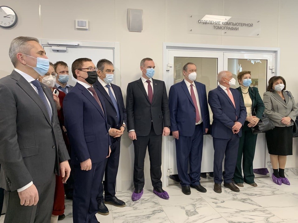 На открытии госпиталя собрался весь политический бомонд На открытии госпиталя собрался весь политический бомонд