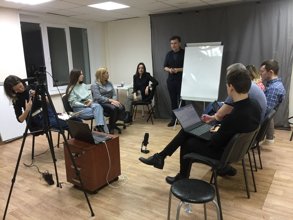 Как мотивировать сотрудников поколения Y и Z: опыт, признание, сопричастность 1 Как мотивировать сотрудников поколения Y и Z: опыт, признание, сопричастность 1