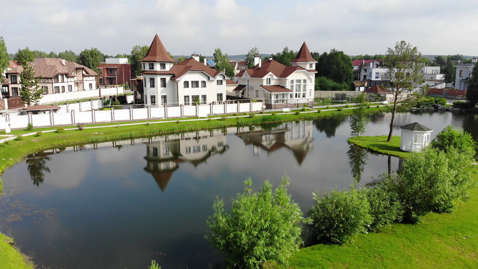 «Загородная недвижимость сейчас — единственно верный способ сохранить, но не приумножить» 2 «Загородная недвижимость сейчас — единственно верный способ сохранить, но не приумножить» 2