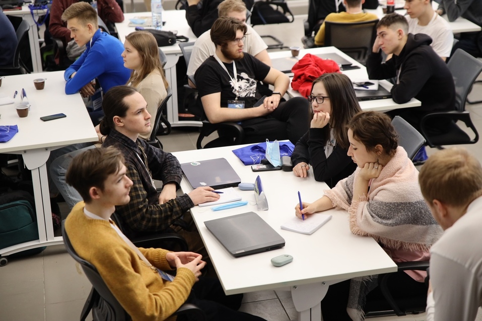 Дополненная реальность, умный чат-бот: какие решения придумали студенты для кампуса УрФУ 2 Дополненная реальность, умный чат-бот: какие решения придумали студенты для кампуса УрФУ 2