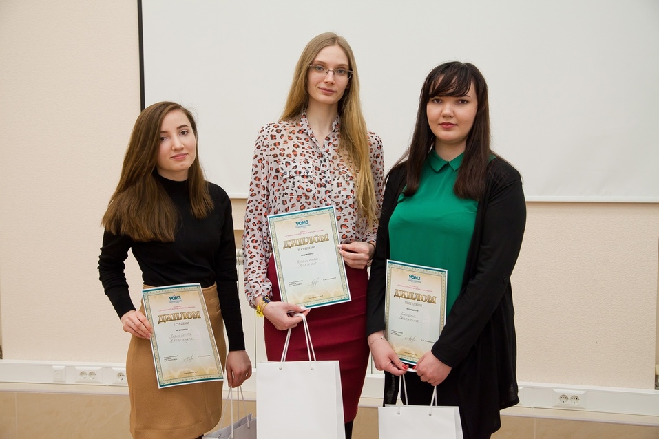 «Неделя без турникетов» и дополнительная стипендия. Как на УОМЗ готовят молодые кадры 4 «Неделя без турникетов» и дополнительная стипендия. Как на УОМЗ готовят молодые кадры 4