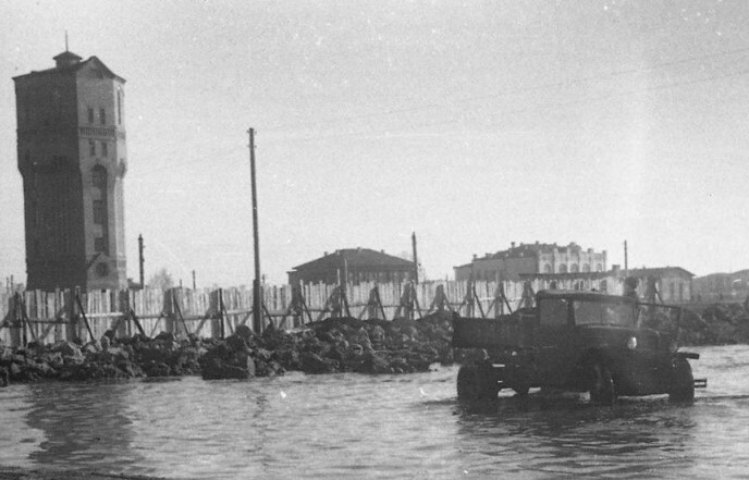 Это была утилитарная постройка Это была утилитарная постройка