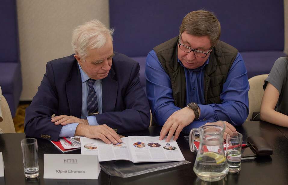 Через год все должно устаканиться. Но этот год нужно как-то прожить. Бизнес — об экономике 16 Через год все должно устаканиться. Но этот год нужно как-то прожить. Бизнес — об экономике 16