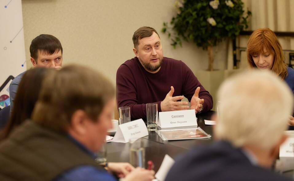 Через год все должно устаканиться. Но этот год нужно как-то прожить. Бизнес — об экономике 21 Через год все должно устаканиться. Но этот год нужно как-то прожить. Бизнес — об экономике 21