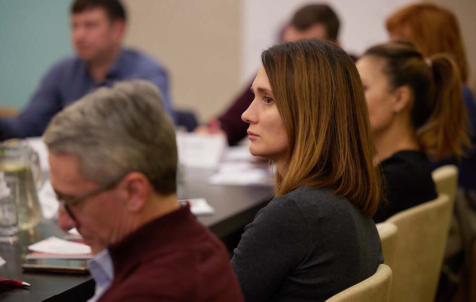 Через год все должно устаканиться. Но этот год нужно как-то прожить. Бизнес — об экономике 36 Через год все должно устаканиться. Но этот год нужно как-то прожить. Бизнес — об экономике 36