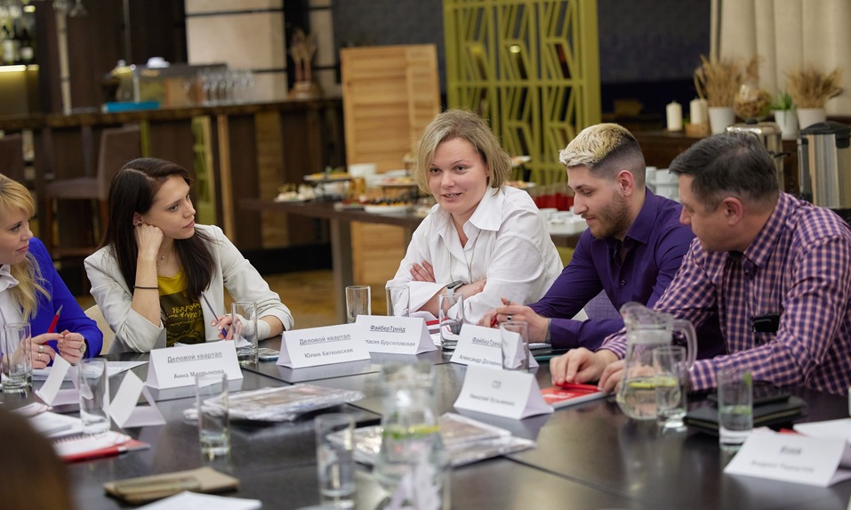 Через год все должно устаканиться. Но этот год нужно как-то прожить. Бизнес — об экономике 37 Через год все должно устаканиться. Но этот год нужно как-то прожить. Бизнес — об экономике 37