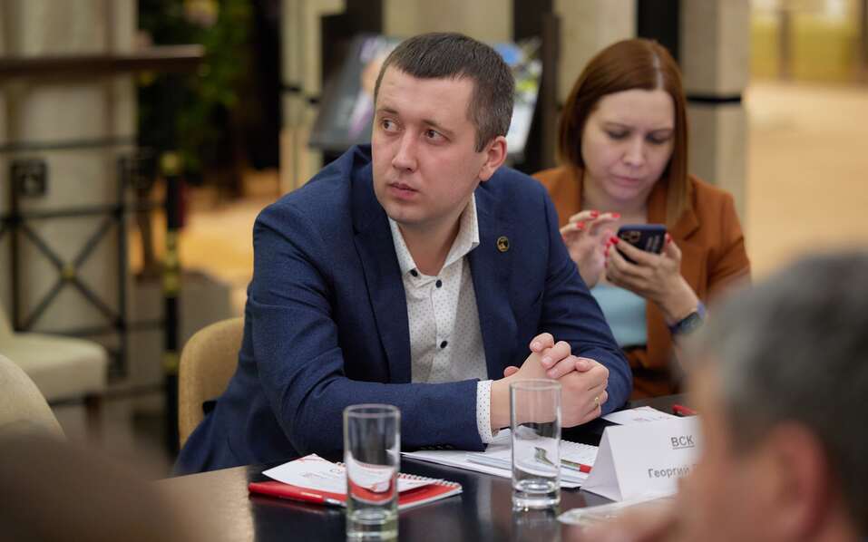 Через год все должно устаканиться. Но этот год нужно как-то прожить. Бизнес — об экономике 39 Через год все должно устаканиться. Но этот год нужно как-то прожить. Бизнес — об экономике 39