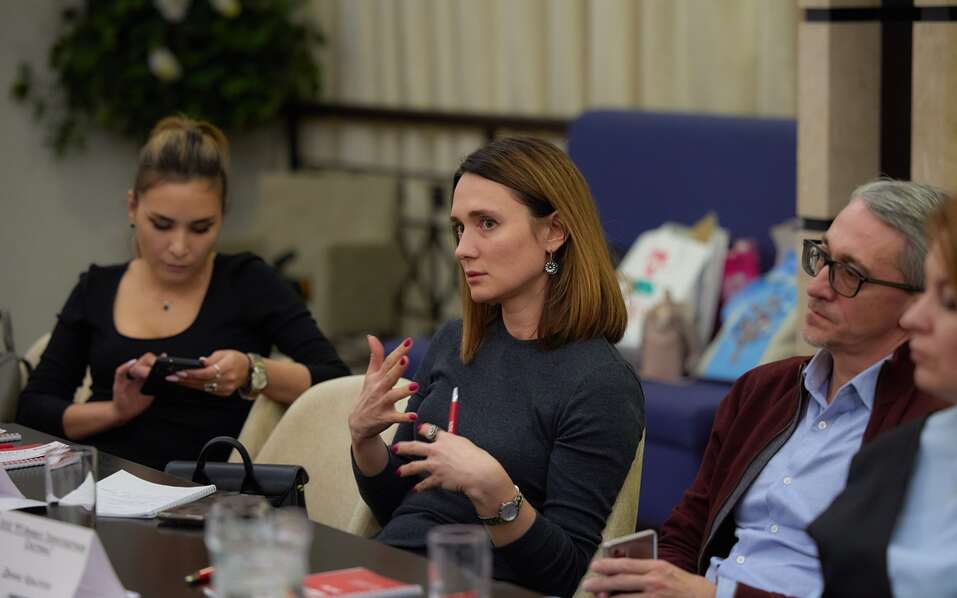 Через год все должно устаканиться. Но этот год нужно как-то прожить. Бизнес — об экономике 13 Через год все должно устаканиться. Но этот год нужно как-то прожить. Бизнес — об экономике 13