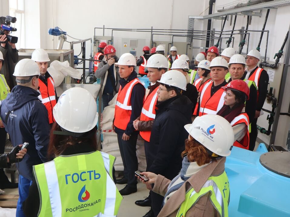 Депутаты осмотрели оборудование водоканала Депутаты осмотрели оборудование водоканала