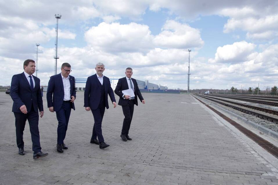 Евгений Дитрих назвал ТЛК «Южноуральский» альтернативой Суэцкому каналу 2 Евгений Дитрих назвал ТЛК «Южноуральский» альтернативой Суэцкому каналу 2