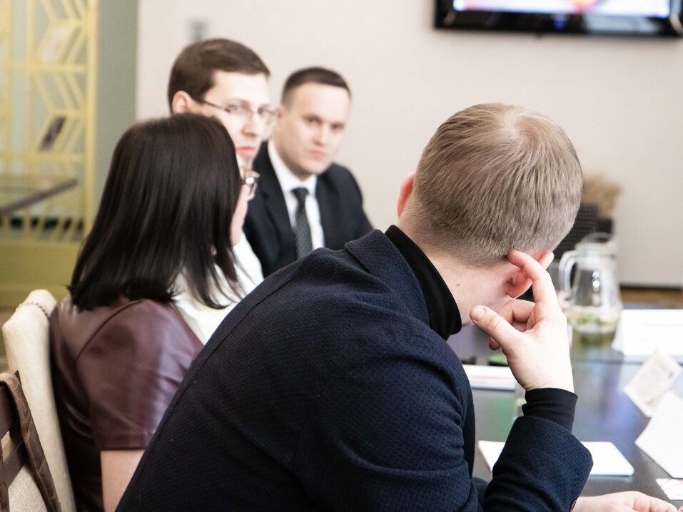 «В шахматы выигрывает не тот, кто хорошо играет, а кто умеет правильно оценить ситуацию» 22 «В шахматы выигрывает не тот, кто хорошо играет, а кто умеет правильно оценить ситуацию» 22