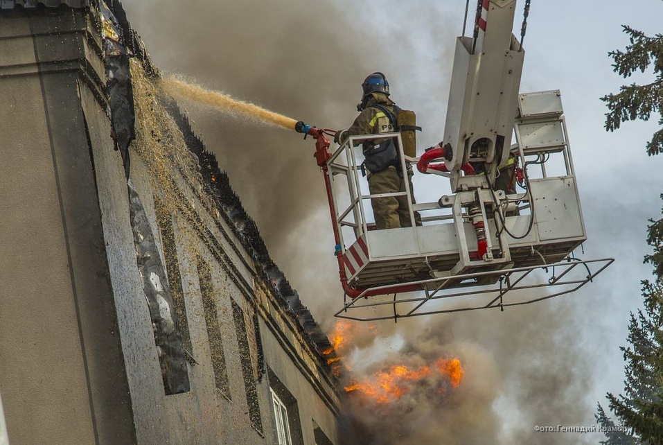 Спасатели работали несколько часов Спасатели работали несколько часов