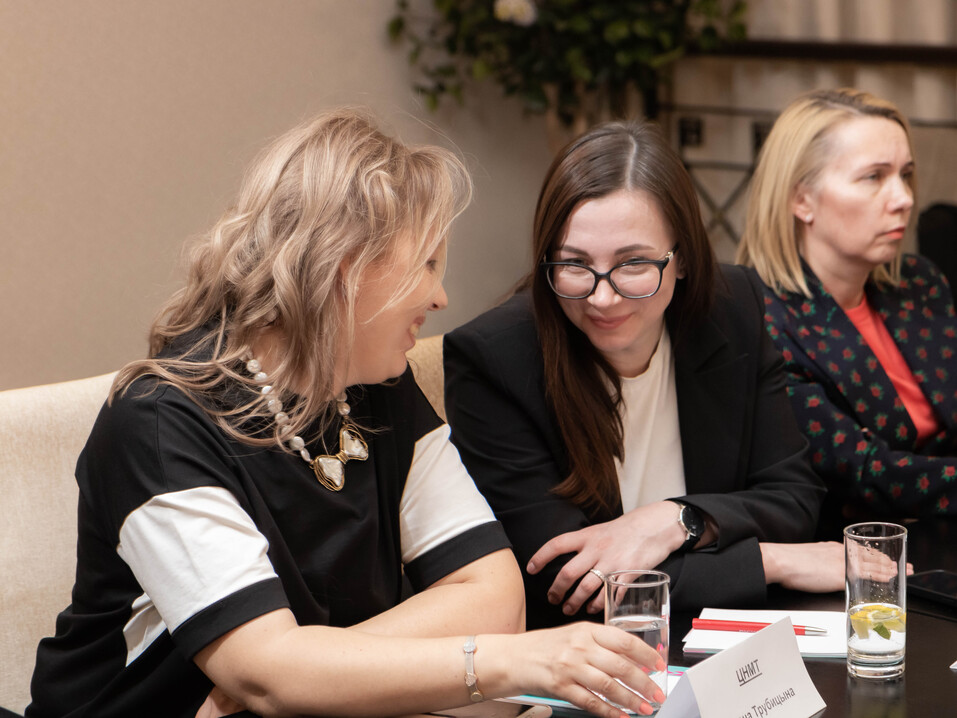 «Будем думать, что это время возможностей для рынка платных медицинских услуг» 36 «Будем думать, что это время возможностей для рынка платных медицинских услуг» 36