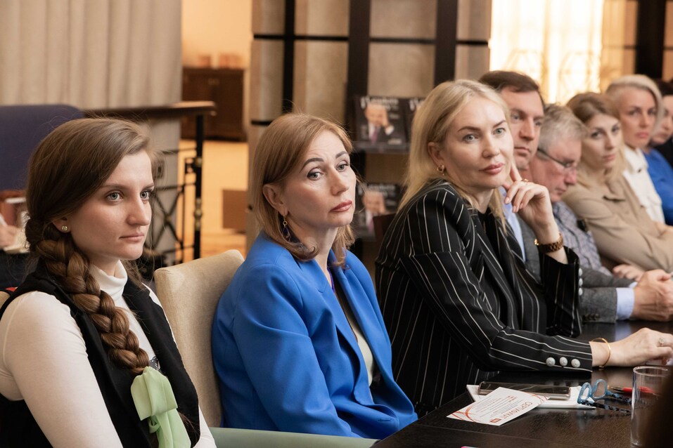 «Будем думать, что это время возможностей для рынка платных медицинских услуг» 46 «Будем думать, что это время возможностей для рынка платных медицинских услуг» 46