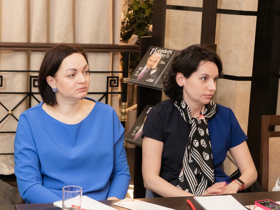 «Будем думать, что это время возможностей для рынка платных медицинских услуг» 48 «Будем думать, что это время возможностей для рынка платных медицинских услуг» 48