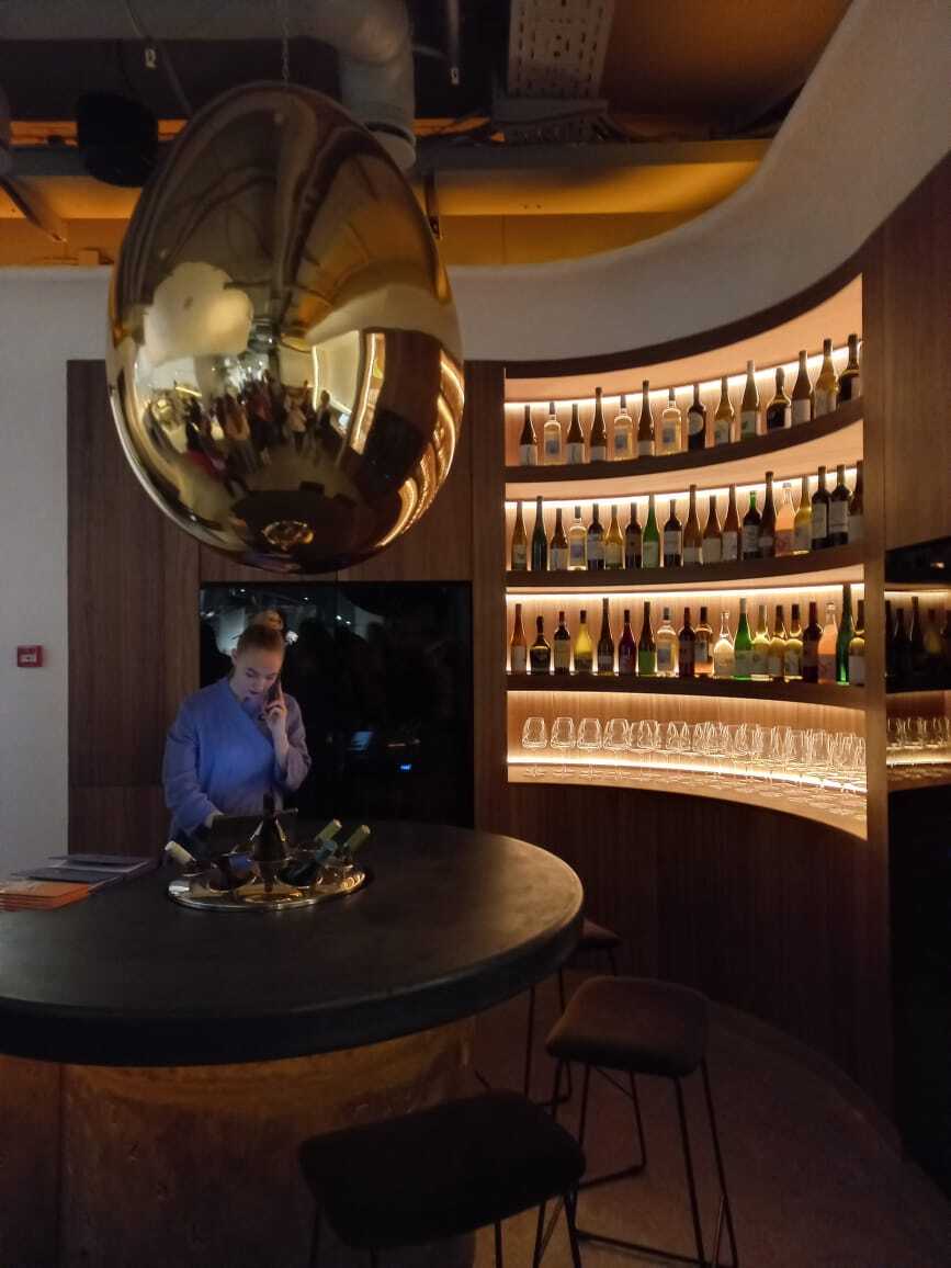 «Заходите и оказываетесь внутри скорлупы». В Екатеринбурге открылся японский гастробар 1 «Заходите и оказываетесь внутри скорлупы». В Екатеринбурге открылся японский гастробар 1