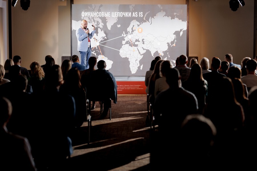 Банк «Санкт-Петербург» второй раз собрал сибирский бизнес на встрече «Лучше здесь» 1 Банк «Санкт-Петербург» второй раз собрал сибирский бизнес на встрече «Лучше здесь» 1