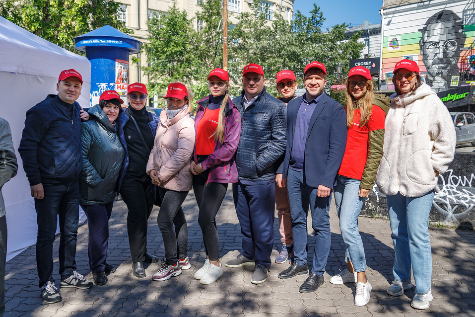 Издание «Деловой квартал» и новосибирское бизнес-сообщество подарили городу зеленую аллею 10 Издание «Деловой квартал» и новосибирское бизнес-сообщество подарили городу зеленую аллею 10