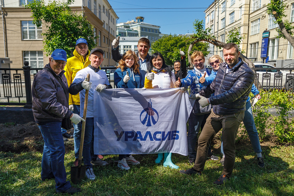 Издание «Деловой квартал» и новосибирское бизнес-сообщество подарили городу зеленую аллею 39 Издание «Деловой квартал» и новосибирское бизнес-сообщество подарили городу зеленую аллею 39