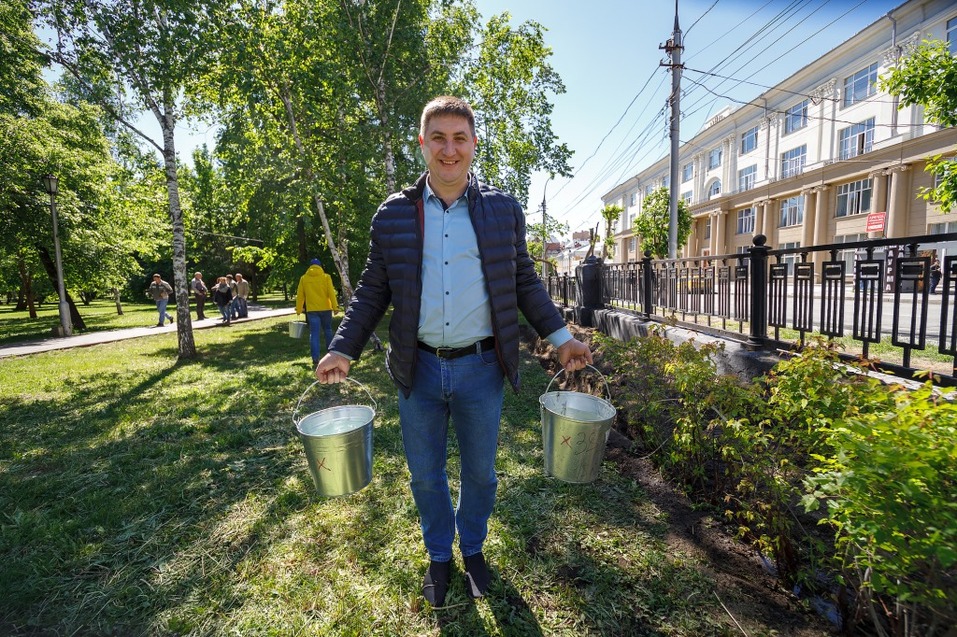 Издание «Деловой квартал» и новосибирское бизнес-сообщество подарили городу зеленую аллею 55